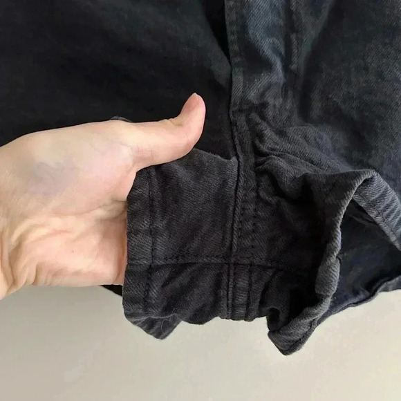 Levi’s Wellthread Collection Ribcage Short, Size 28, Black High-Waisted Shorts - Picture 8 of 16